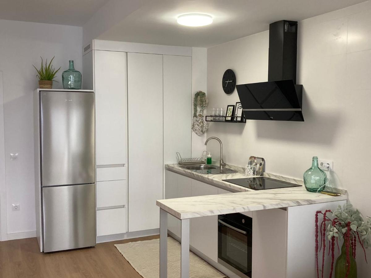 Apartamento Turistico Damajuana Parking Free Espartinas Exteriör bild
