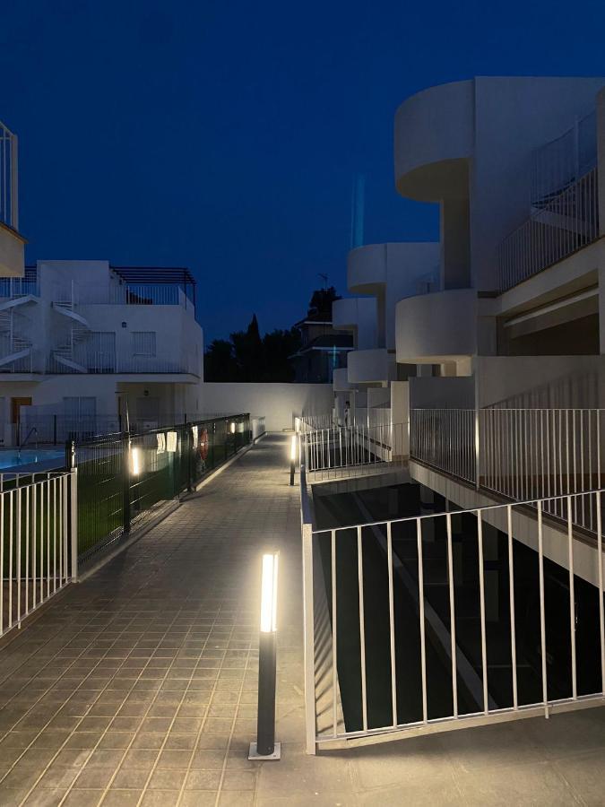 Apartamento Turistico Damajuana Parking Free Espartinas Exteriör bild
