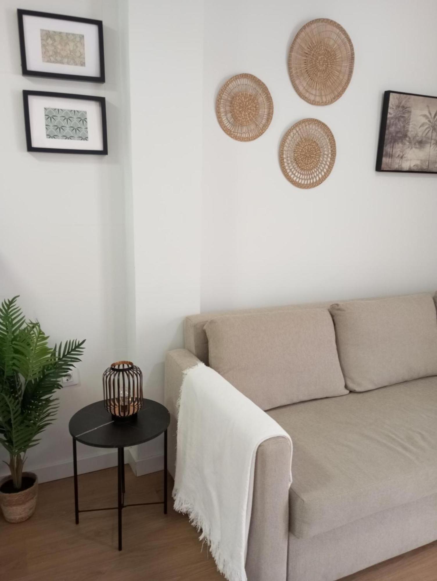 Apartamento Turistico Damajuana Parking Free Espartinas Exteriör bild
