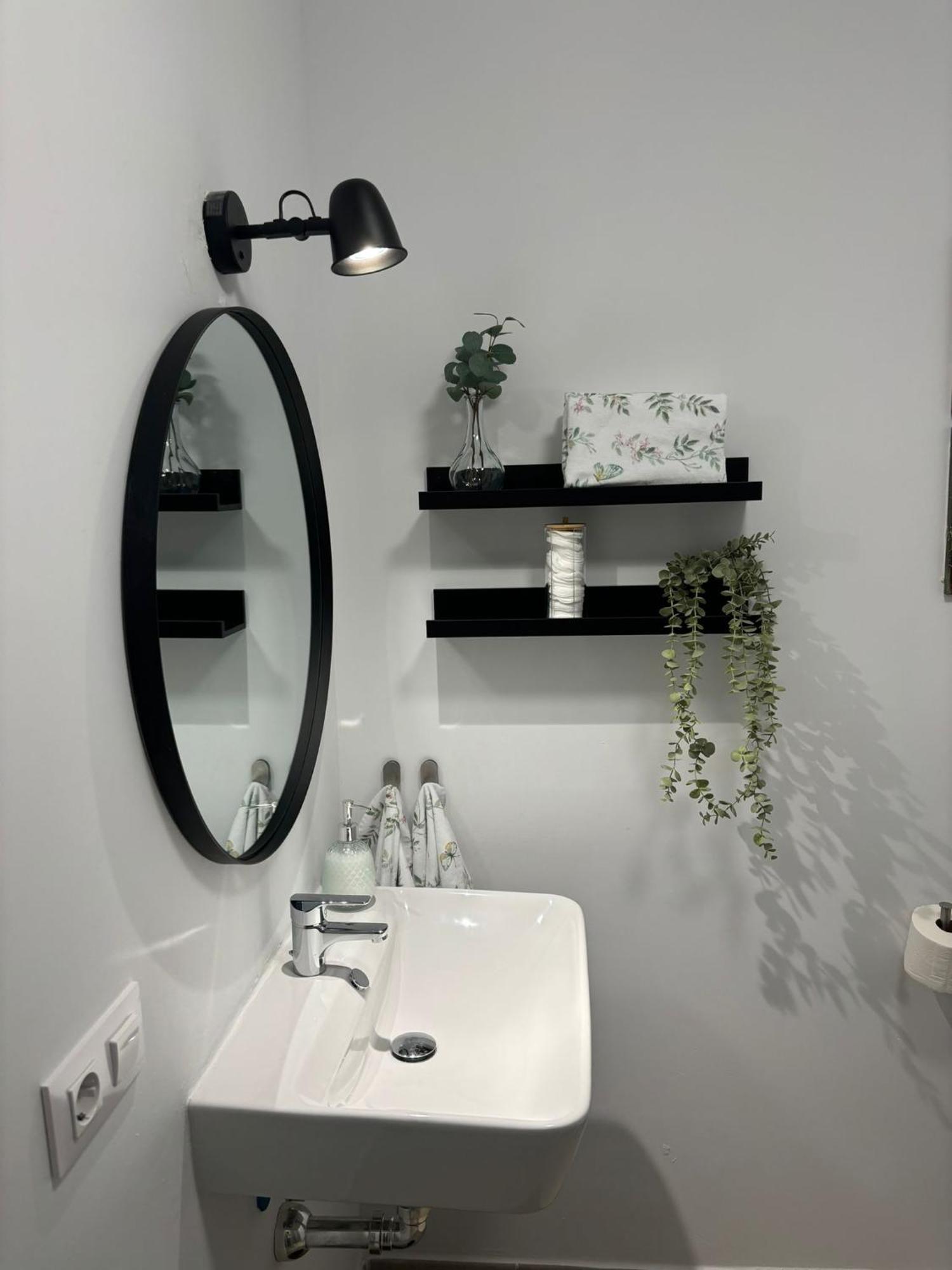Apartamento Turistico Damajuana Parking Free Espartinas Exteriör bild